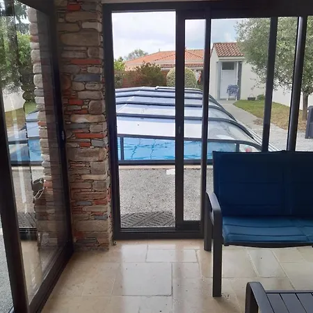 D'hote Le Bois Joli Bed & Breakfast