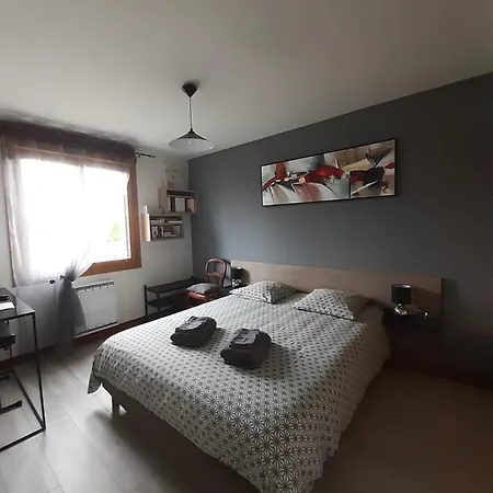 D'hote Le Bois Joli Bed & Breakfast