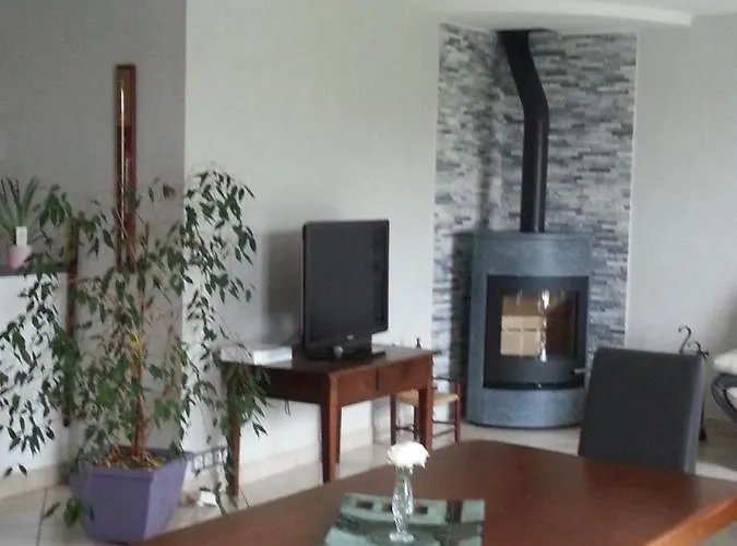 Alojamento de Acomodação e Pequeno-almoço D'hôte Le Bois Joli *